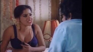 2 króliczki z zatyczką do dupy dzielą się kutasem - bankomat polski prywatny sex w euro