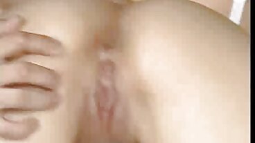 Królowa Deepthroat Milena wielkie cyce sex Devi pokazuje umiejętności bankomatowe